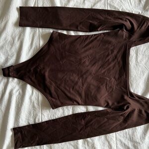 Aritzia Brown Long Sleeve Bodysuit